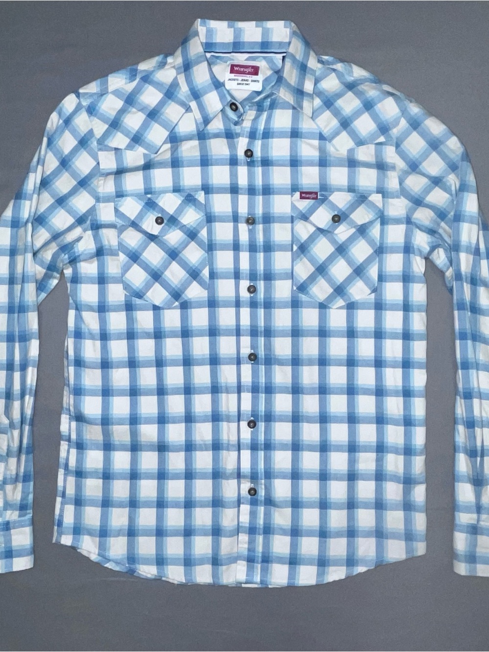 Wrangler Men’s Blue Plaid Long-Sleeve Button-Up Shirt Size Small